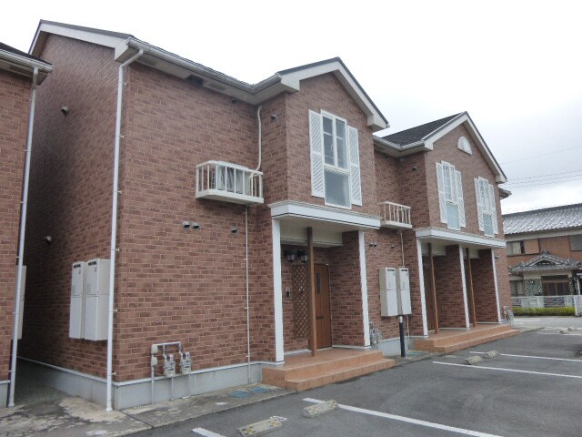 ヴィラ・ポポラーレⅠの物件外観写真