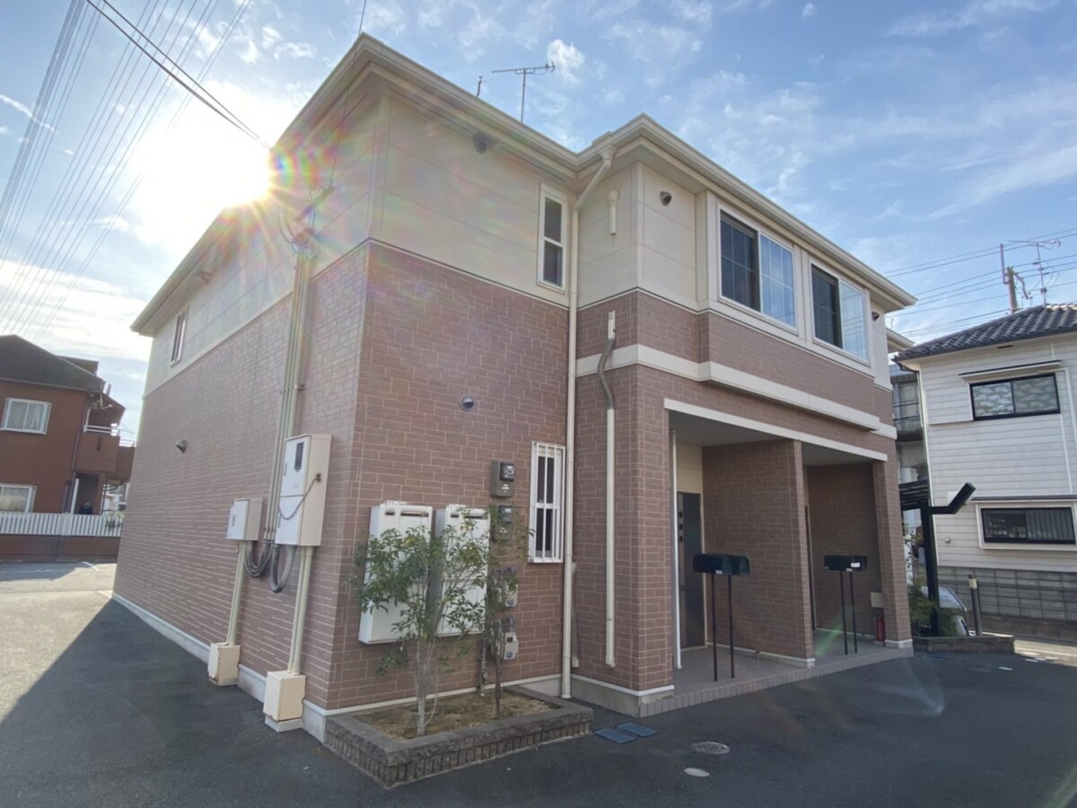 アイエスパレス・イーストの物件外観写真