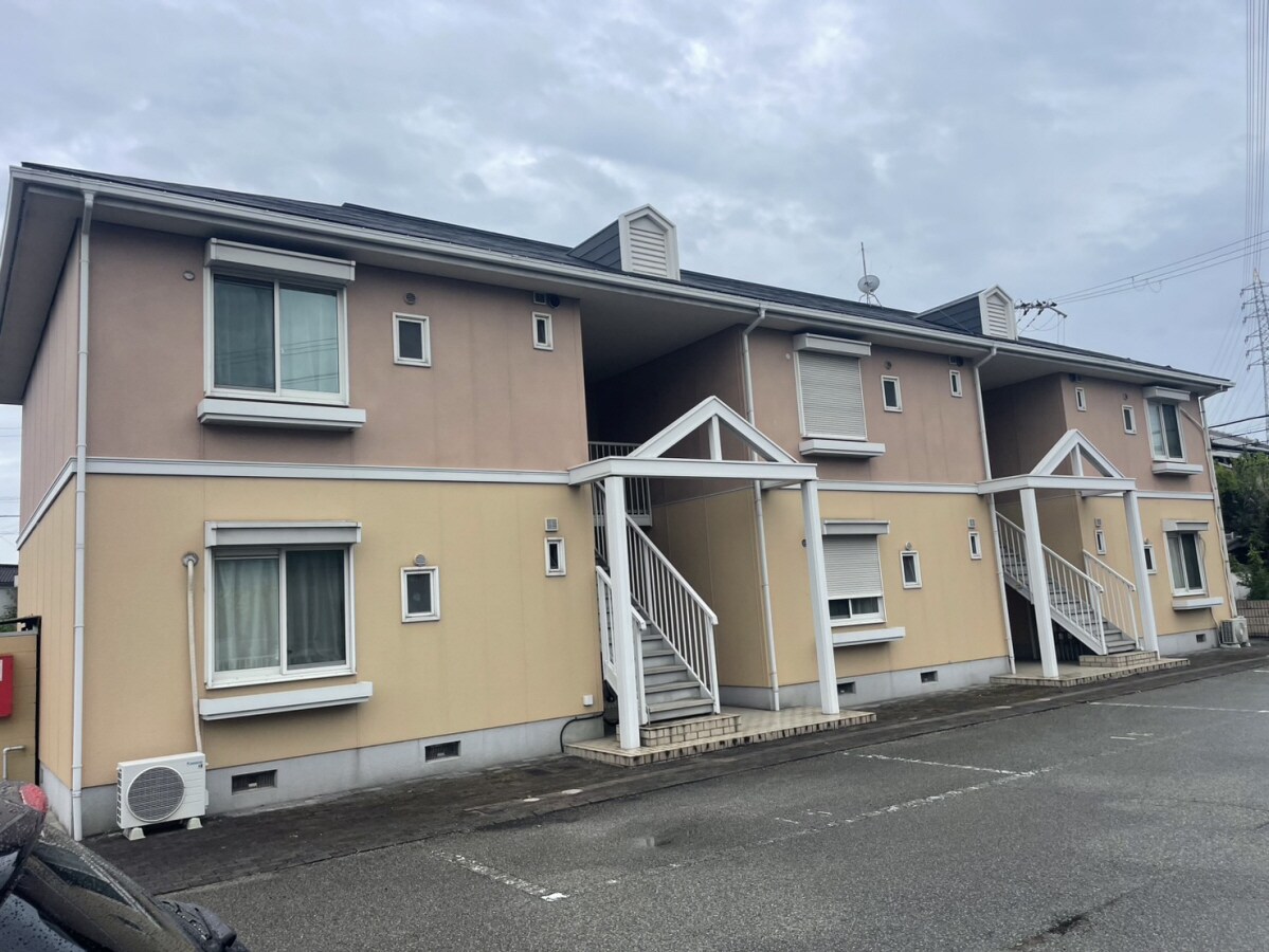 プルミエールガーデンの物件外観写真