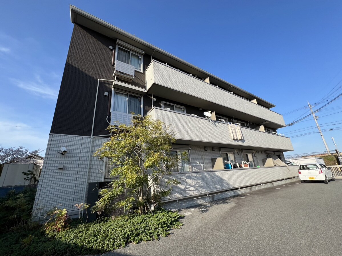 イリゼの物件外観写真