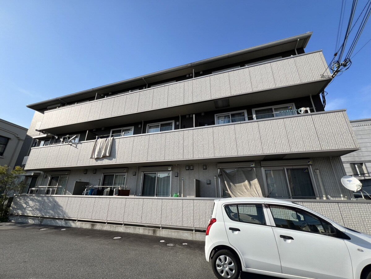 イリゼの物件外観写真