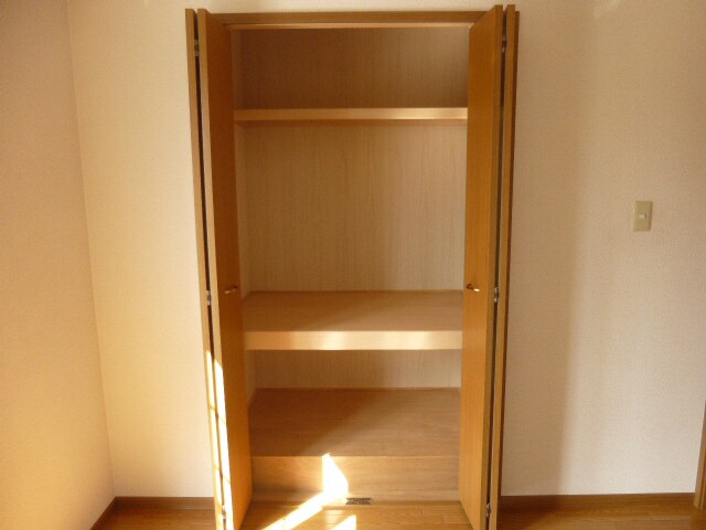 トゥー・ル・モンドＳ　Bの物件内観写真