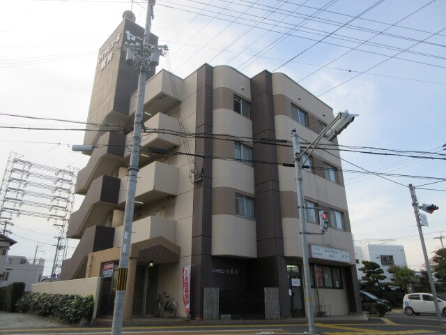 ロイヤルコーポ荒井の物件外観写真