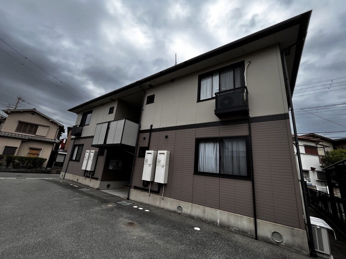 カーサフィオーレＡ棟の物件外観写真