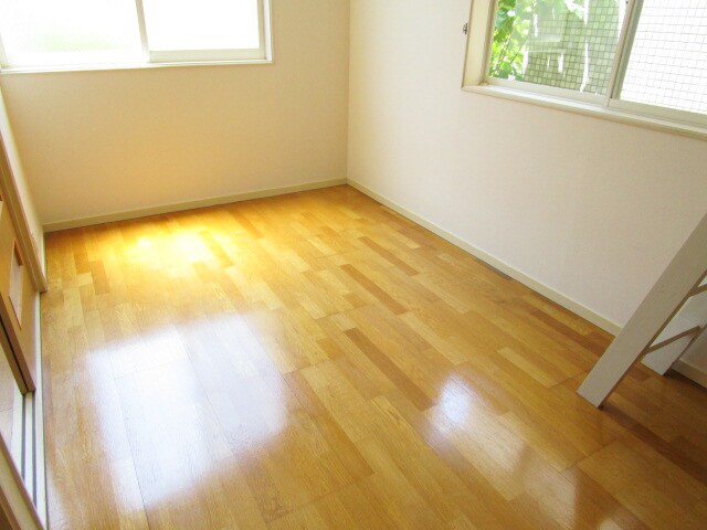 サンシャイン磯部の物件内観写真