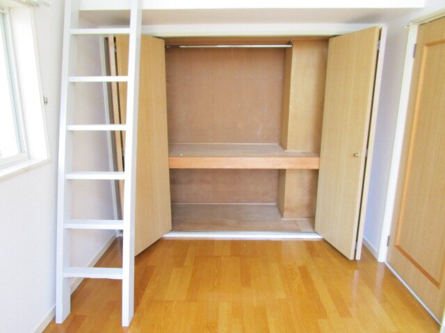 サンシャイン磯部の物件内観写真