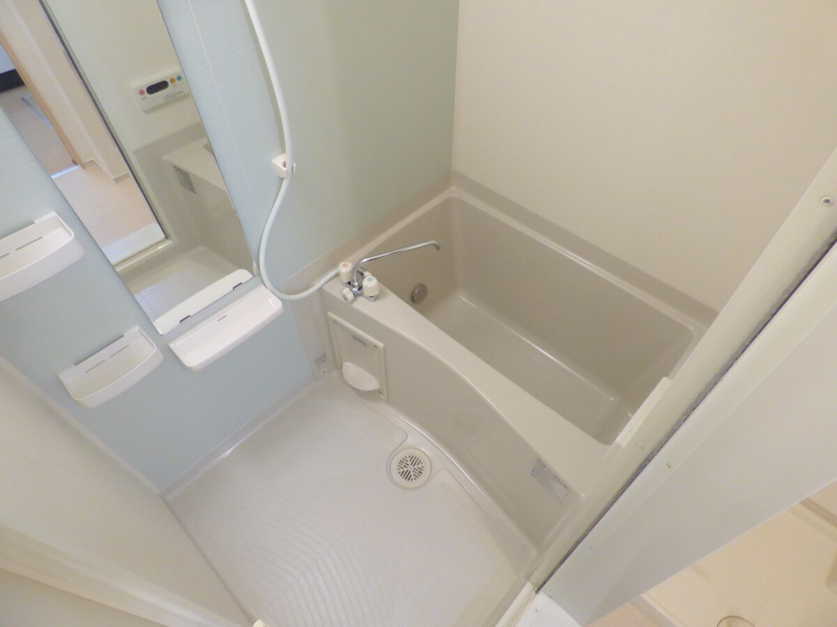 サニー離宮前の物件内観写真