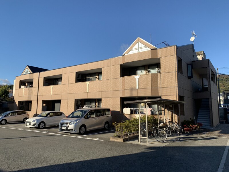 フローラの物件外観写真