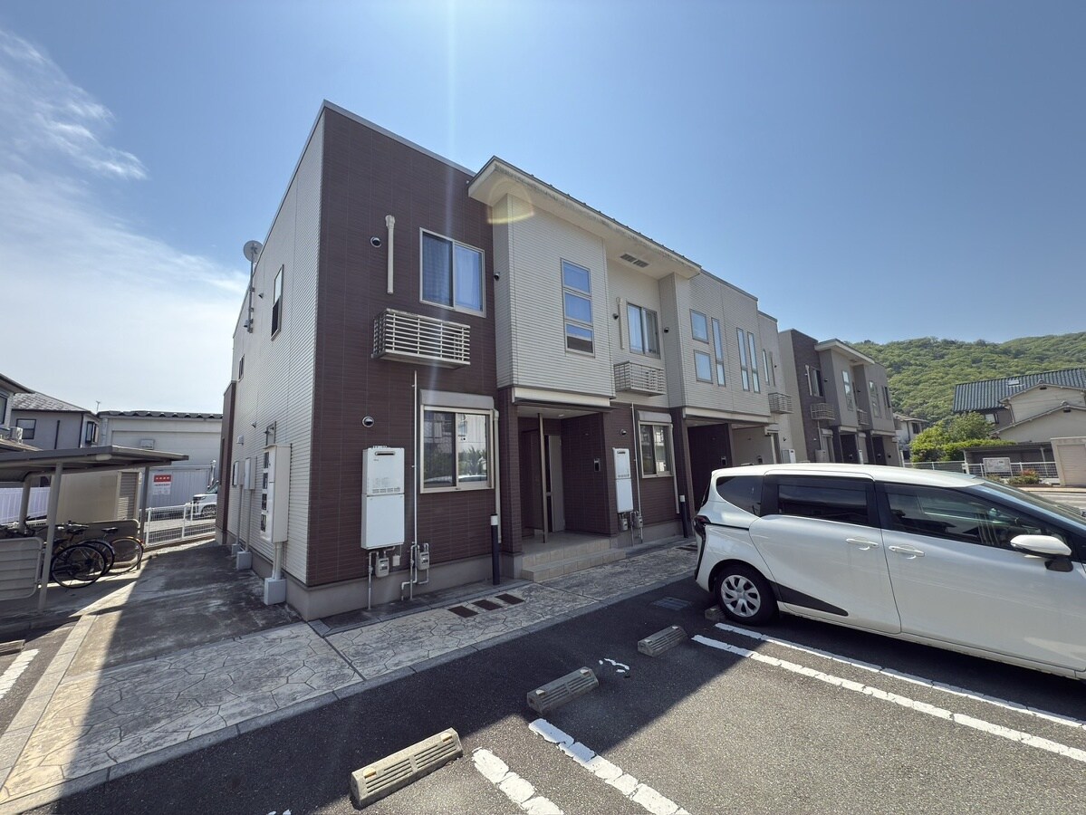 カルムメゾンⅠの物件外観写真