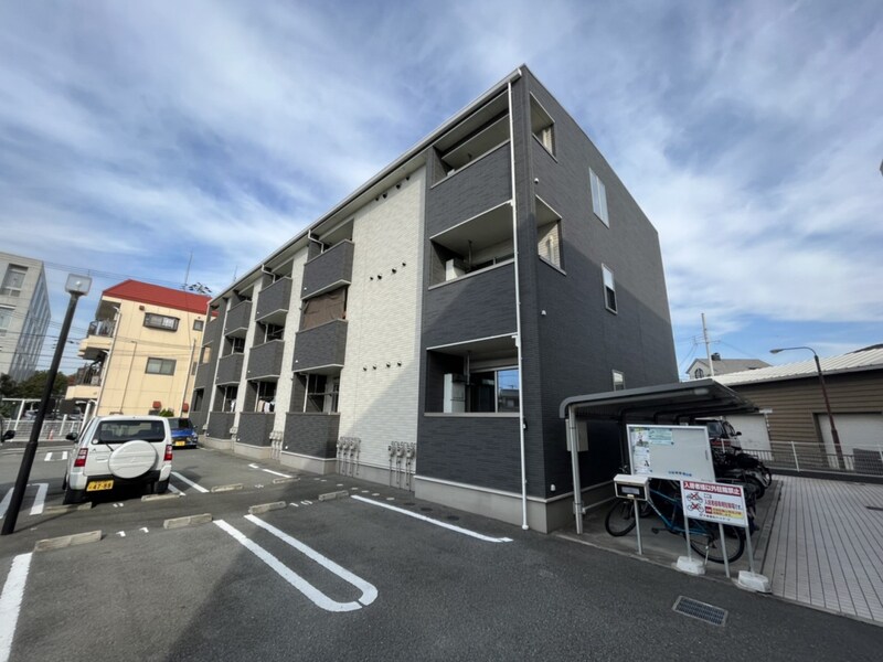 アマルフィ３７の物件外観写真