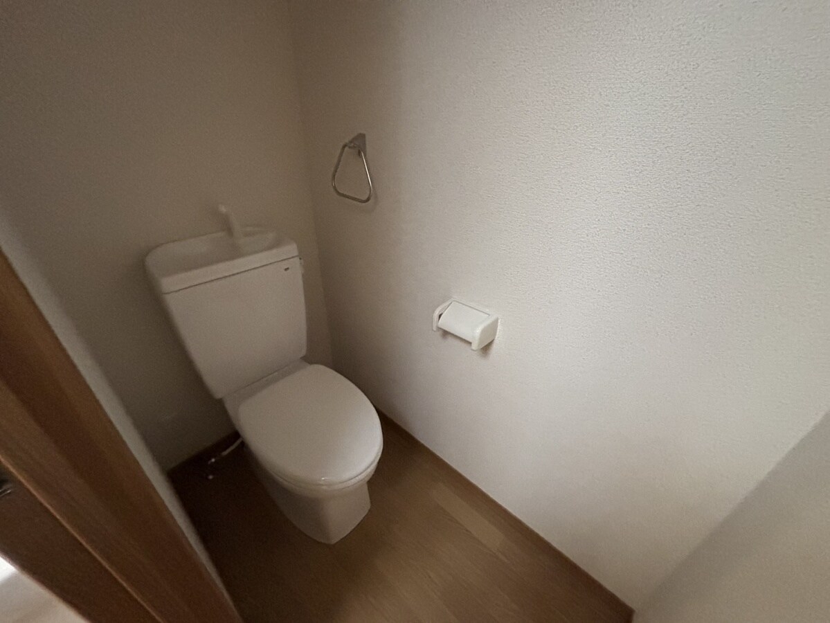 エトランス小松町Bの物件内観写真