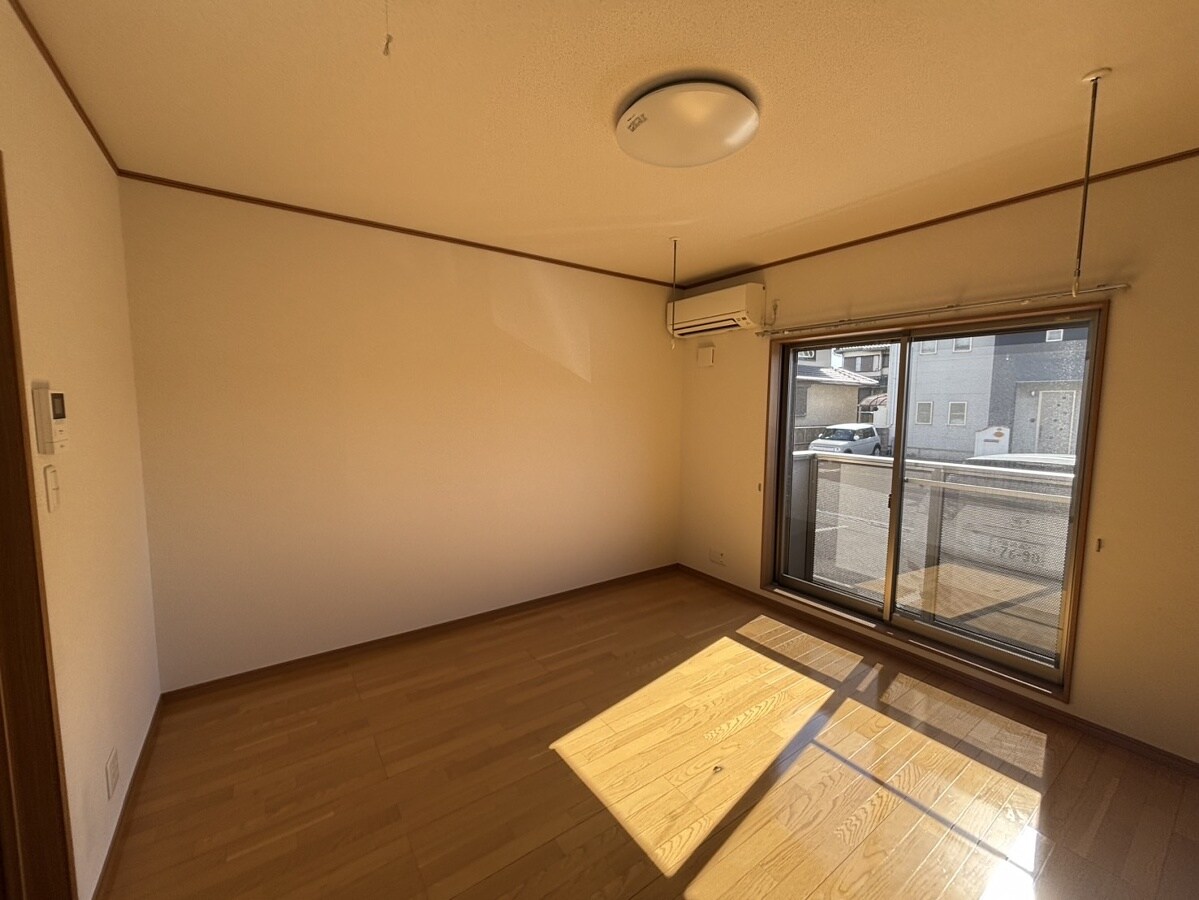 エトランス小松町Bの物件内観写真