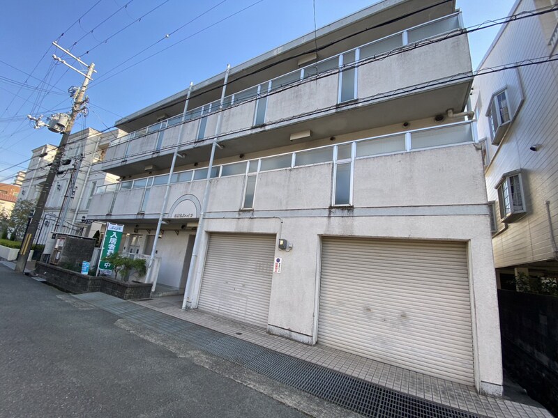 白国弘友ハイツの物件外観写真