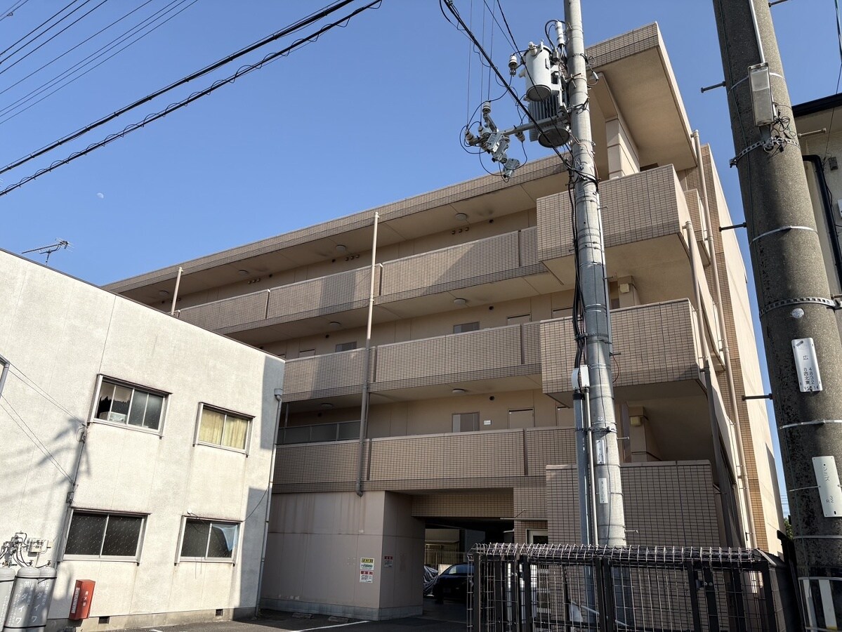 リオンドールの物件外観写真