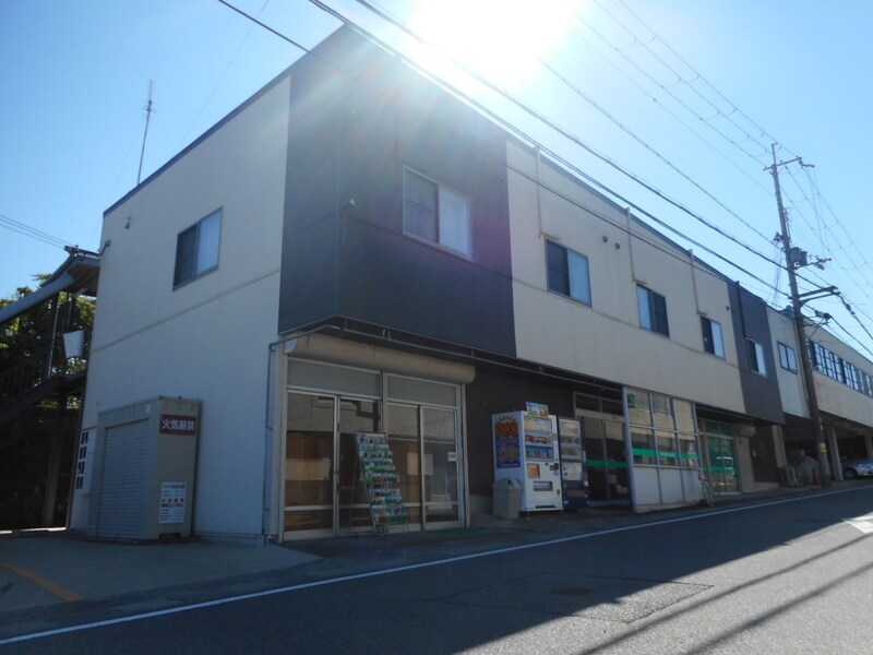 Ｐａｌａｉｓ　Ｔｒｏｉｓの物件外観写真