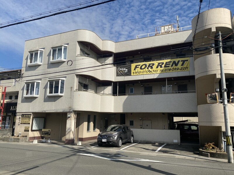 寿ハイツの物件外観写真