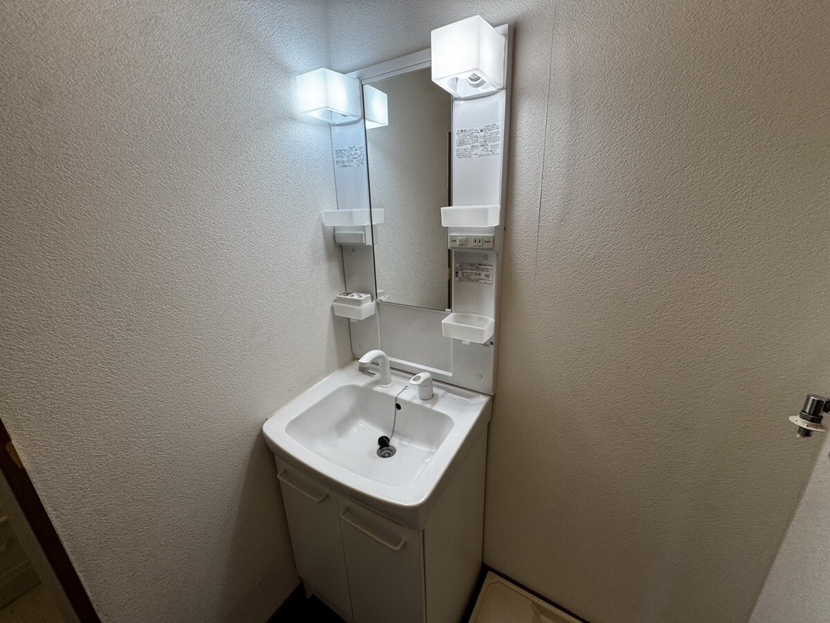 アベニュー安室の物件内観写真