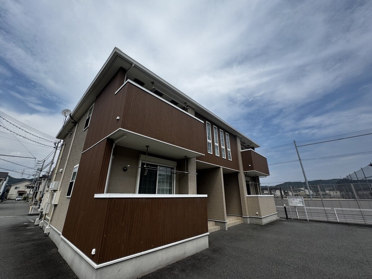 ネオ・エスト　オーブＡの物件外観写真