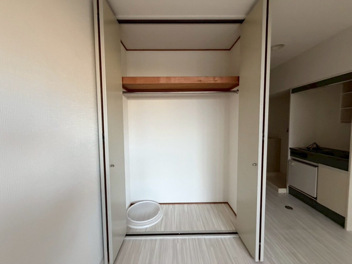 ヴィラ・フィオーレの物件内観写真