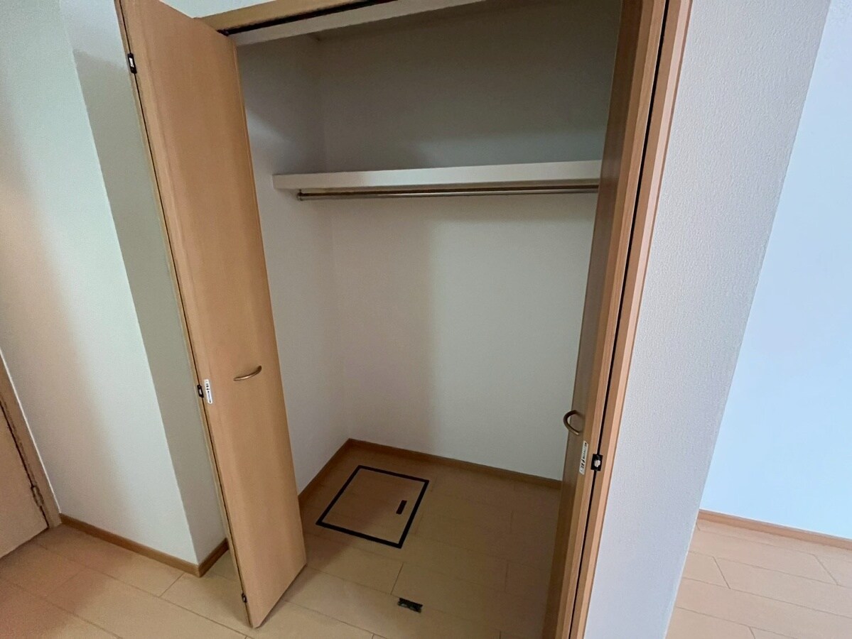 ワイズ　コンブリオの物件内観写真