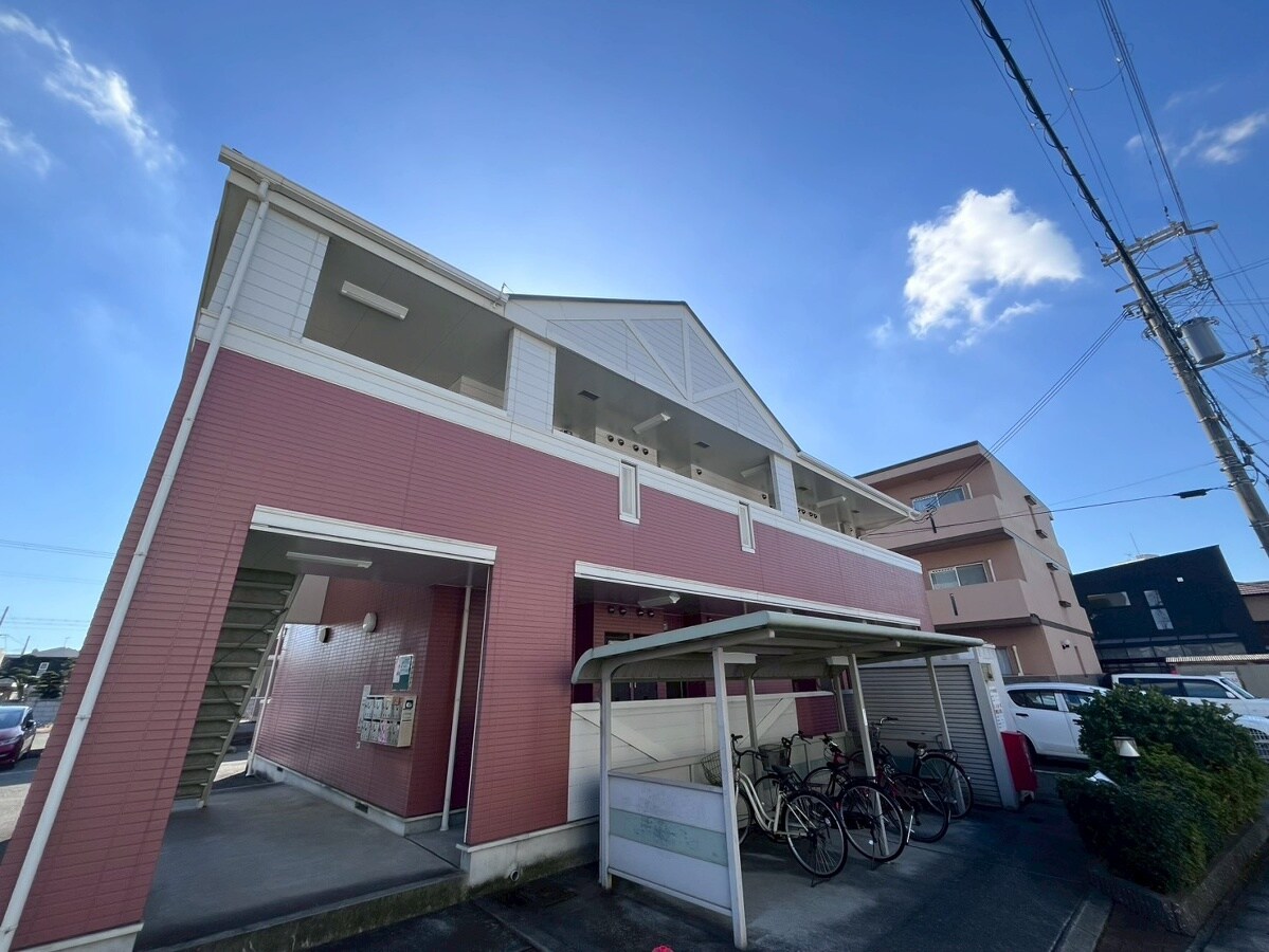 アビタシオン・アミＢの物件外観写真