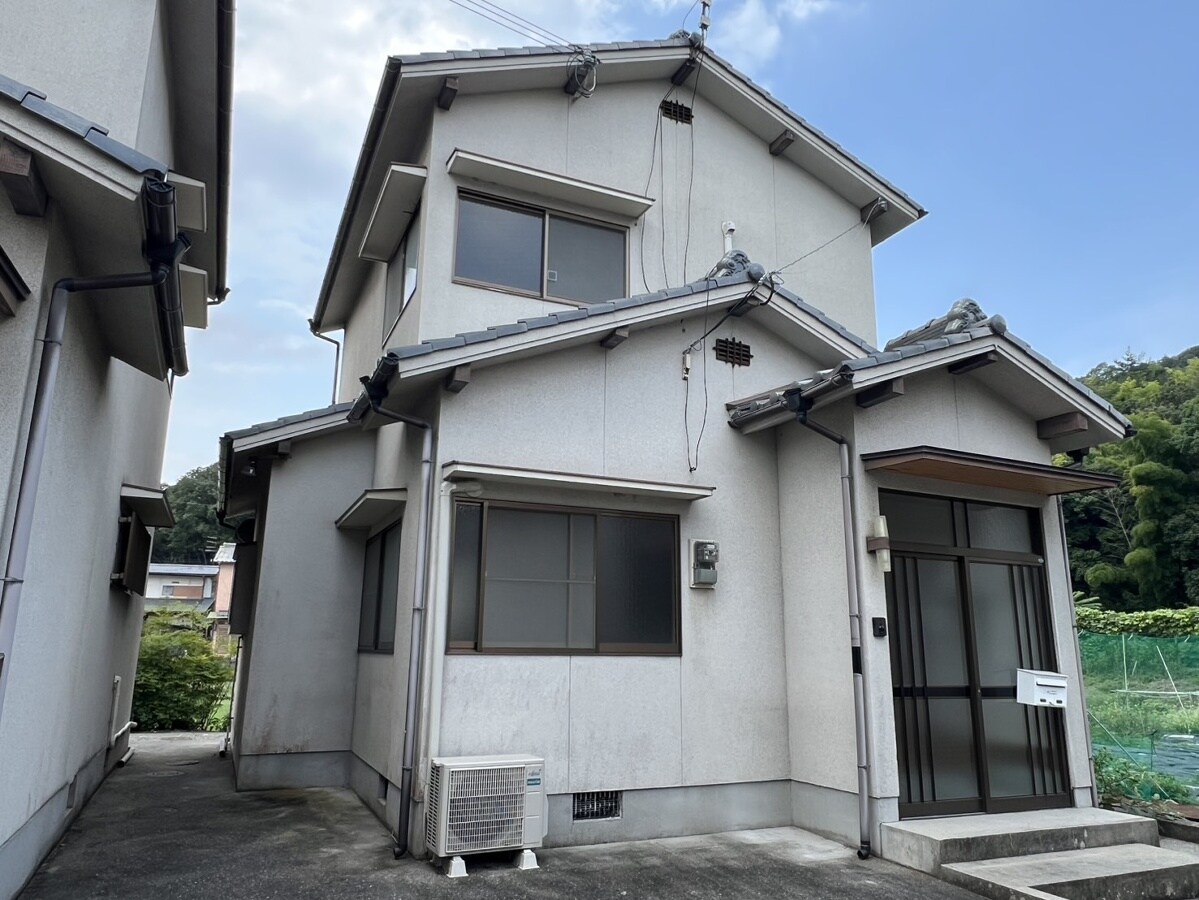 循環器戸建ての物件外観写真