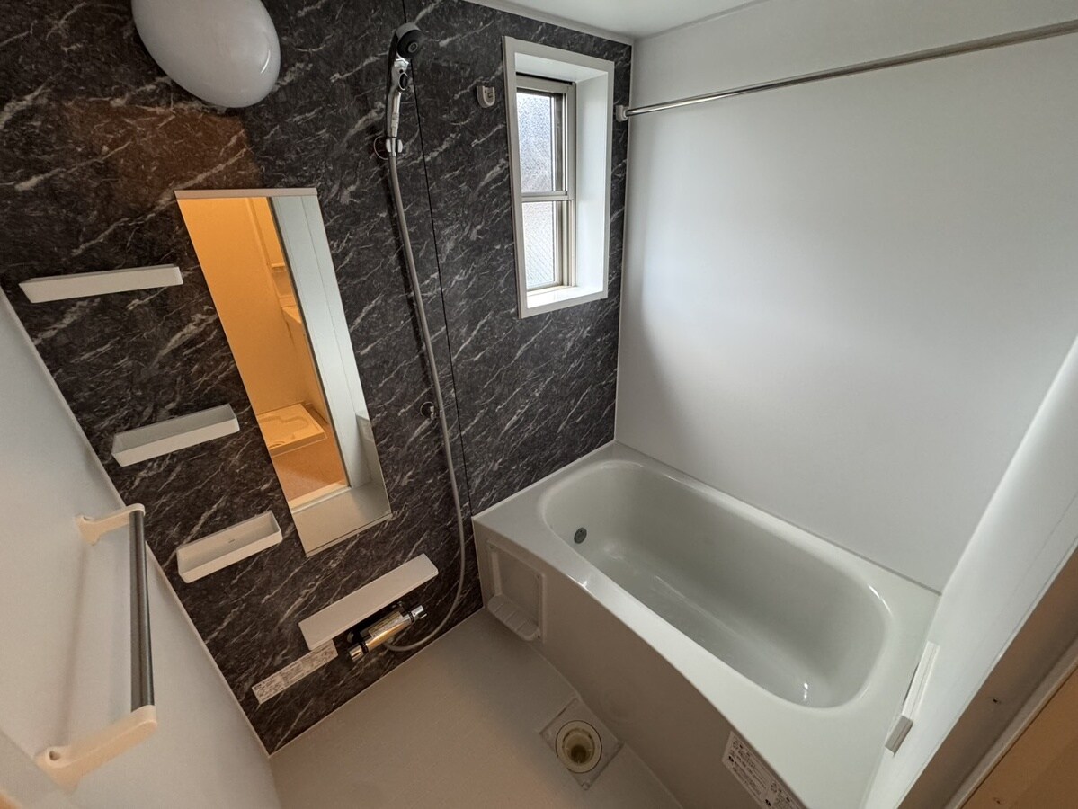 メゾン・カルムBの物件内観写真