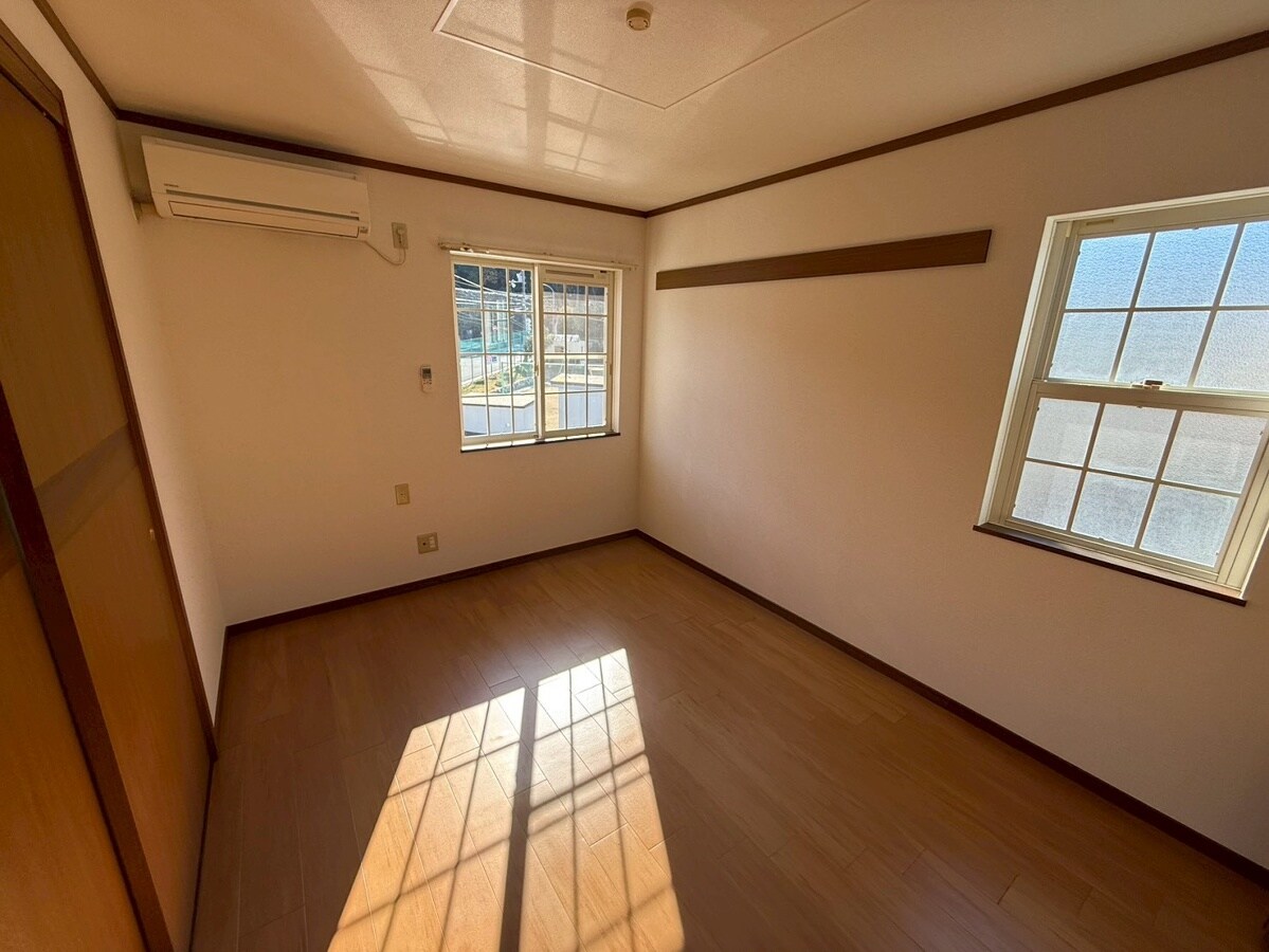 ブルーマウンテンⅢの物件内観写真