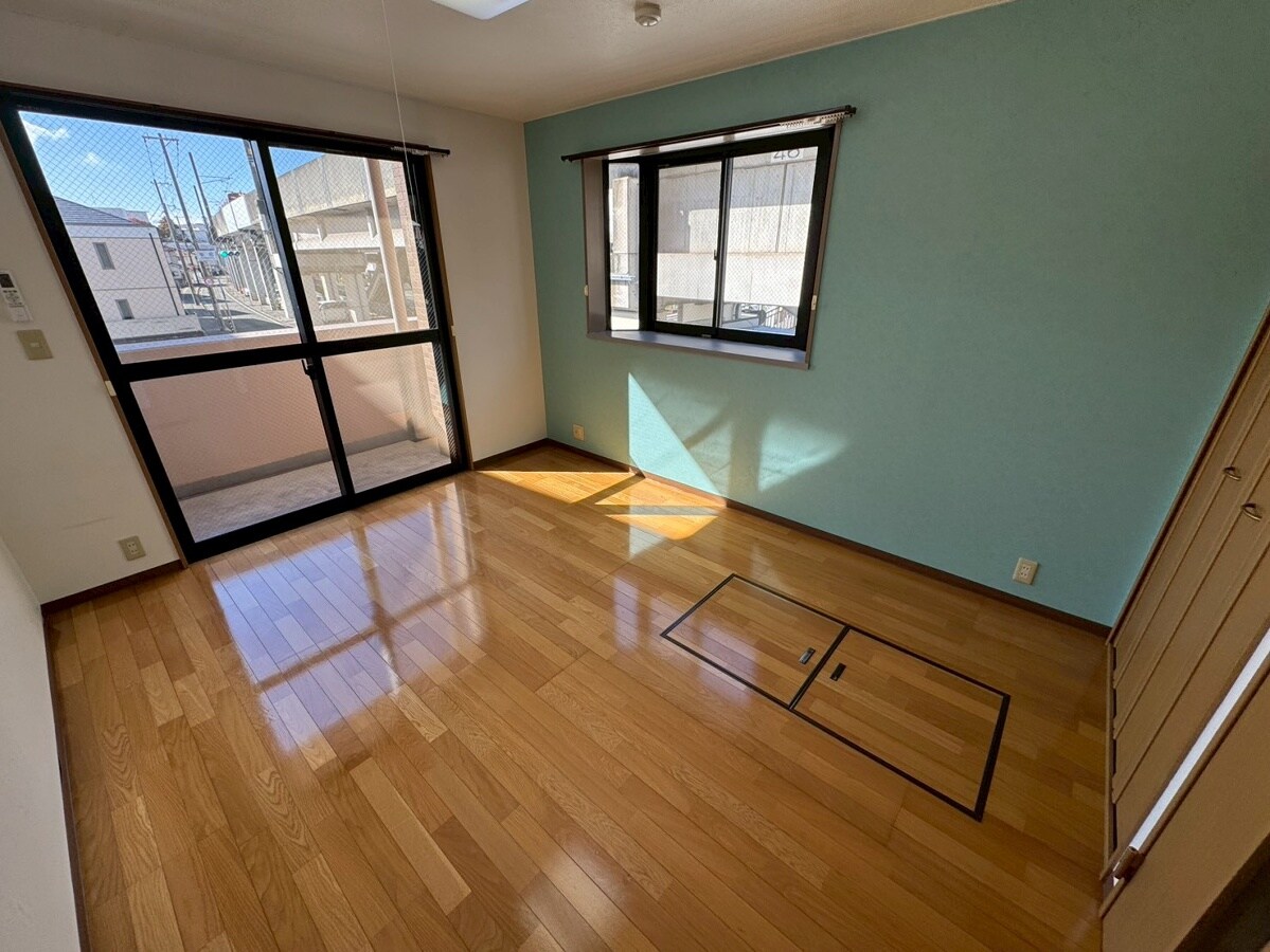 ネオクオーツ幸　弐番館の物件内観写真