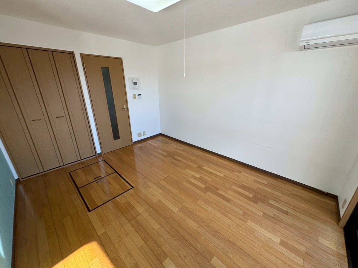 ネオクオーツ幸　弐番館の物件内観写真