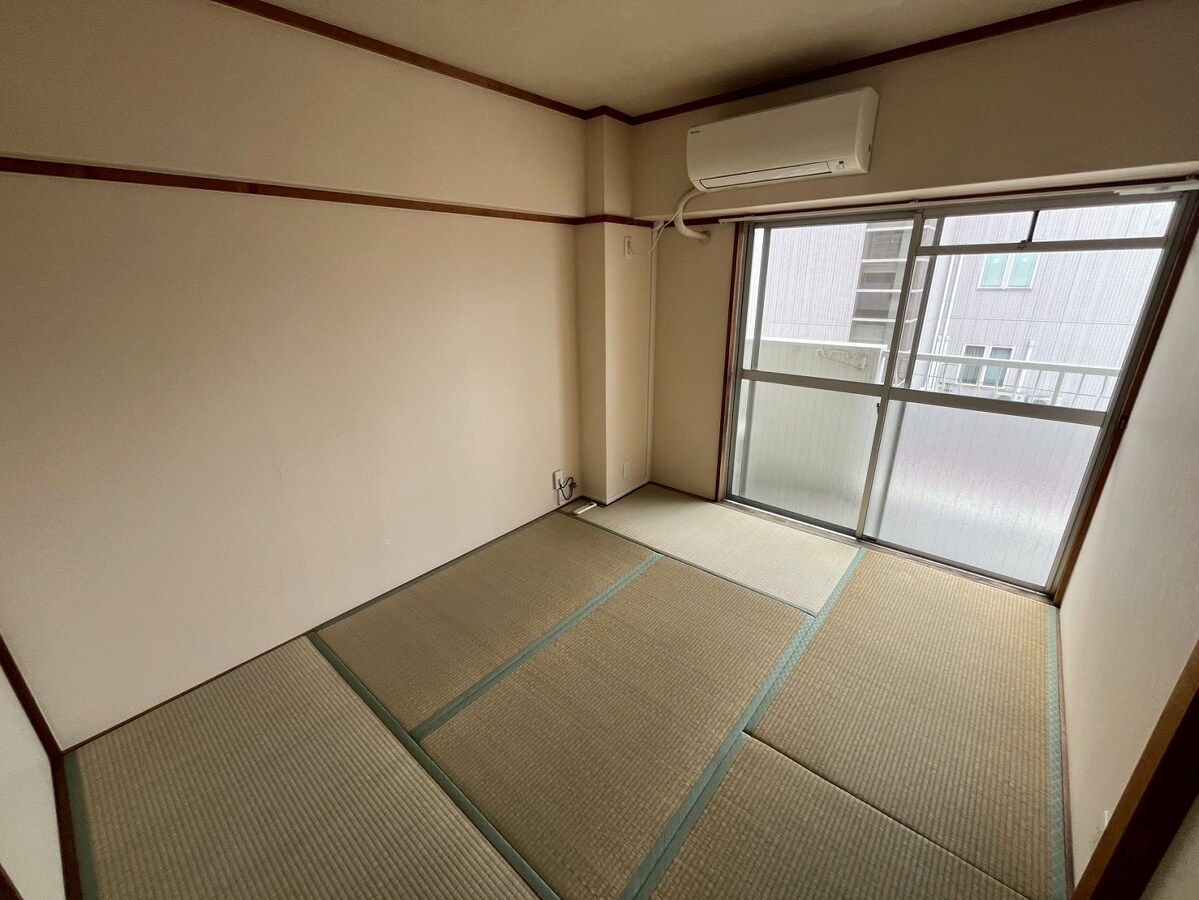 ハッピーコート駅南大路の物件内観写真