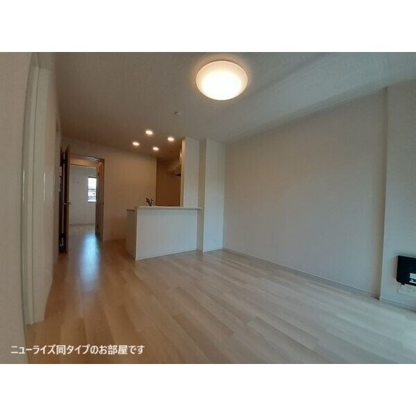 シャイニースカイの物件内観写真