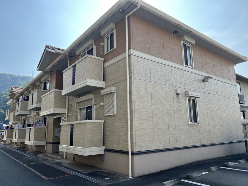 グランモア航Ａ棟の物件外観写真