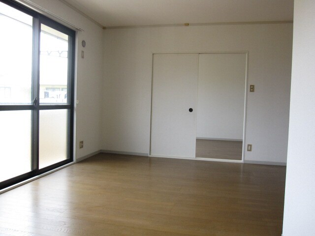 クレスト安室の物件内観写真