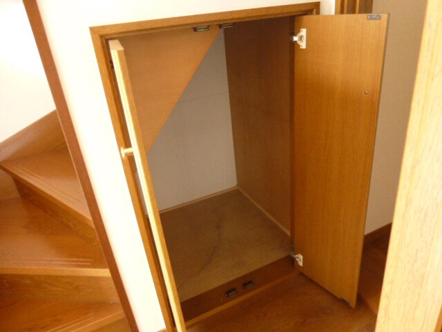 アベニュー安室の物件内観写真