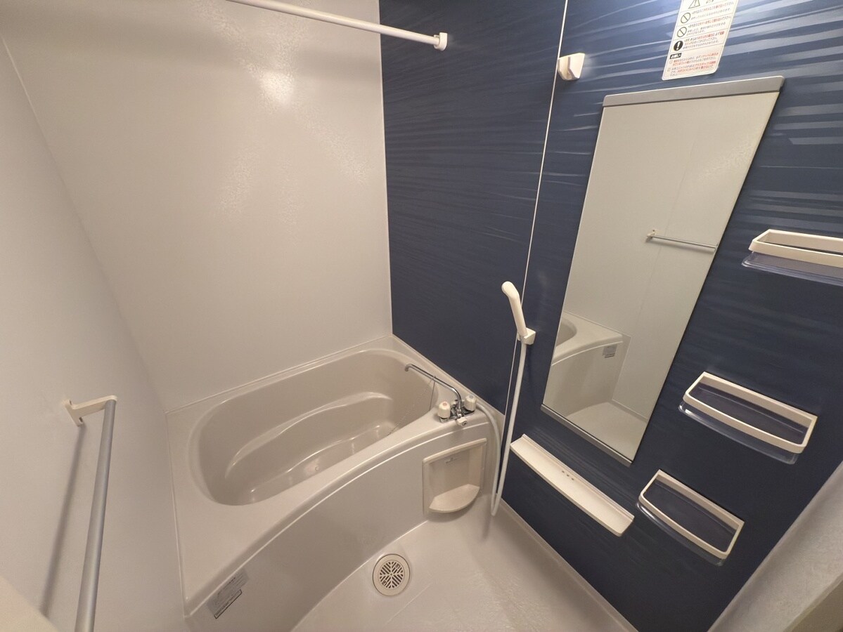 リジュール南条の物件内観写真