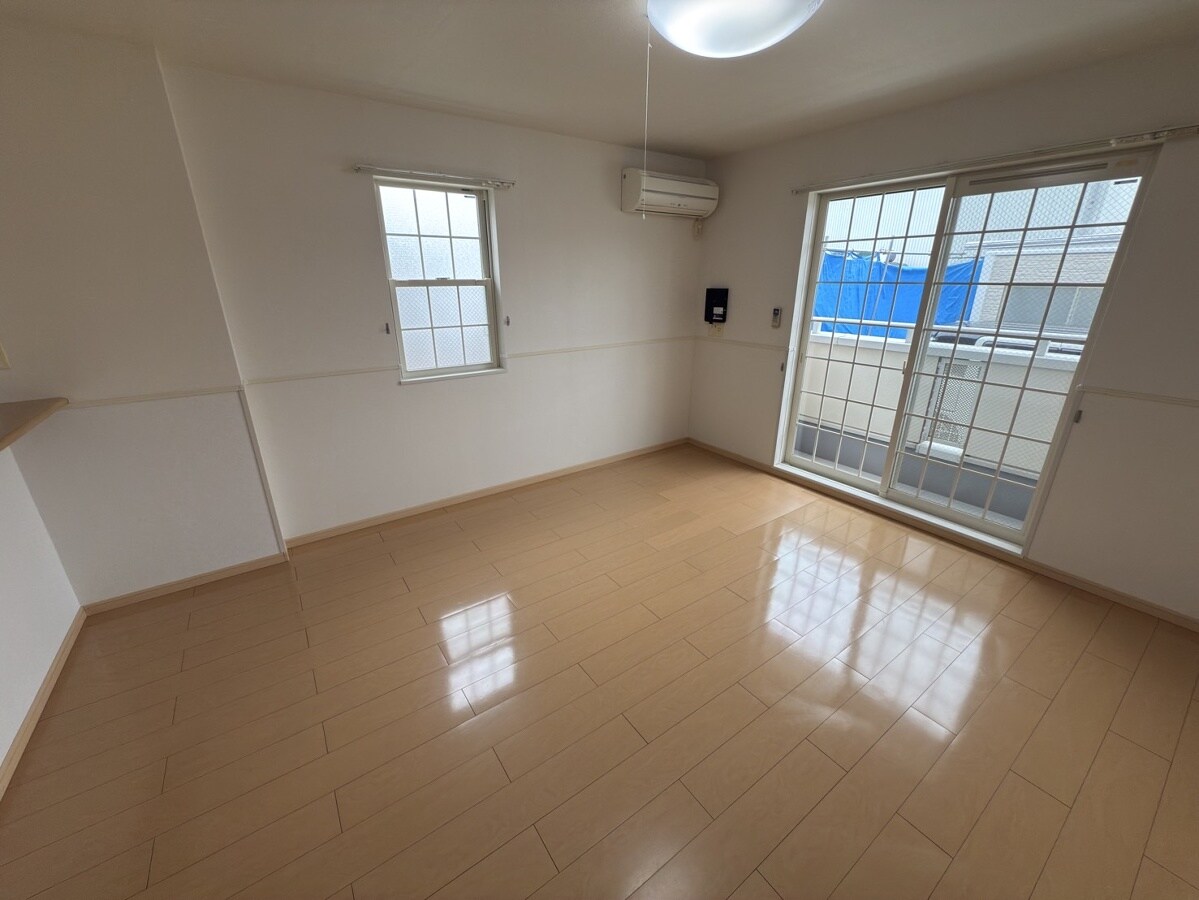 リジュール南条の物件内観写真