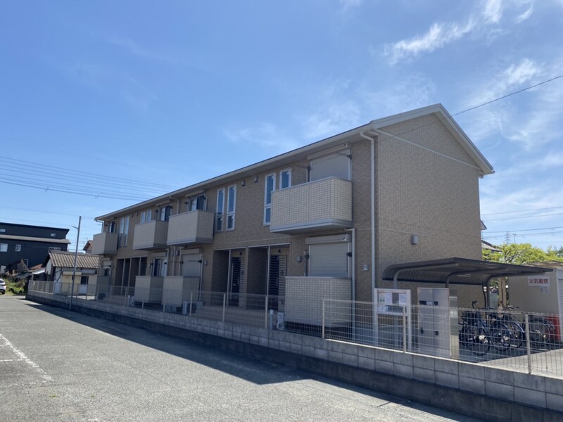 カーサドマーニの物件外観写真