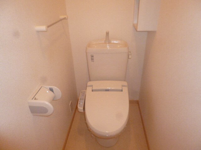 ネオロイヤルＢの物件内観写真