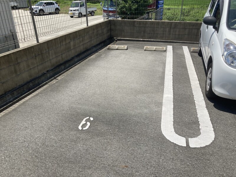 ラ・ルーチェの物件外観写真