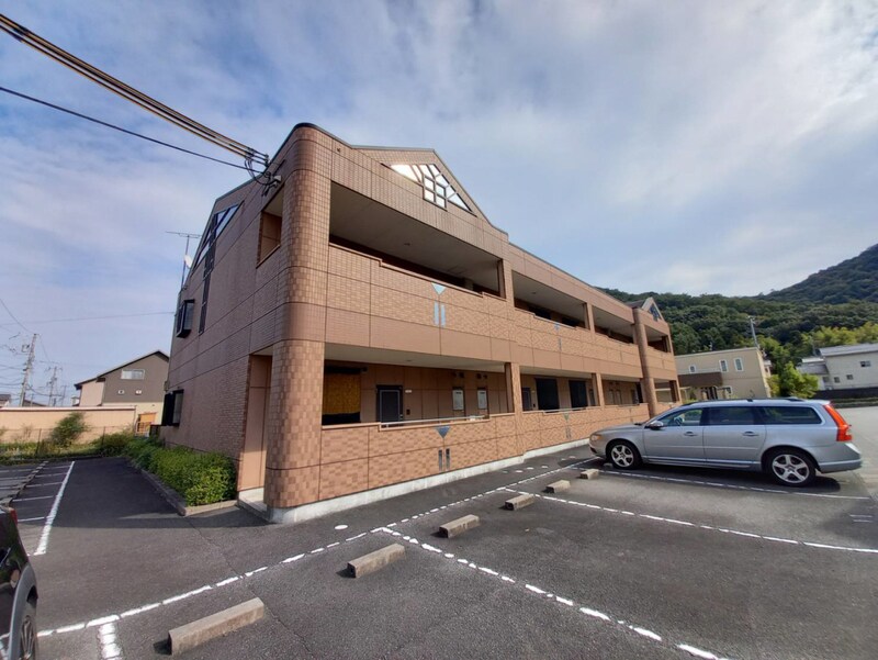 ホワイトベルの物件外観写真