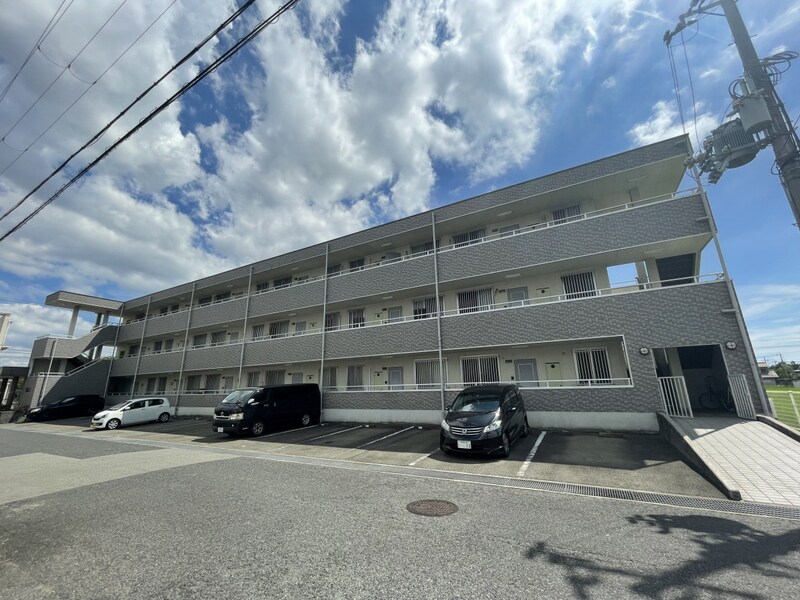 ロック雅の物件外観写真