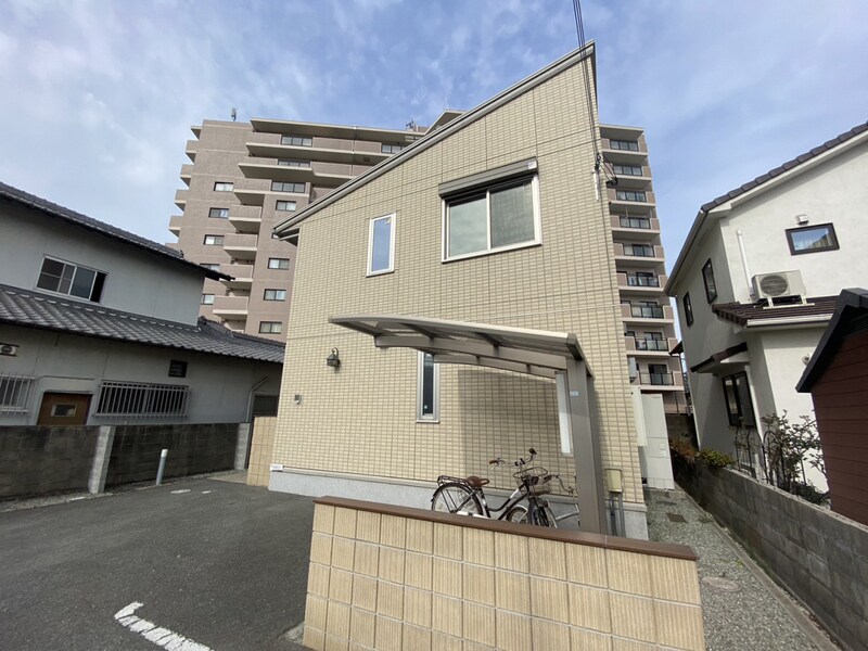 ラ・メゾン・ド・ハセナカの物件外観写真