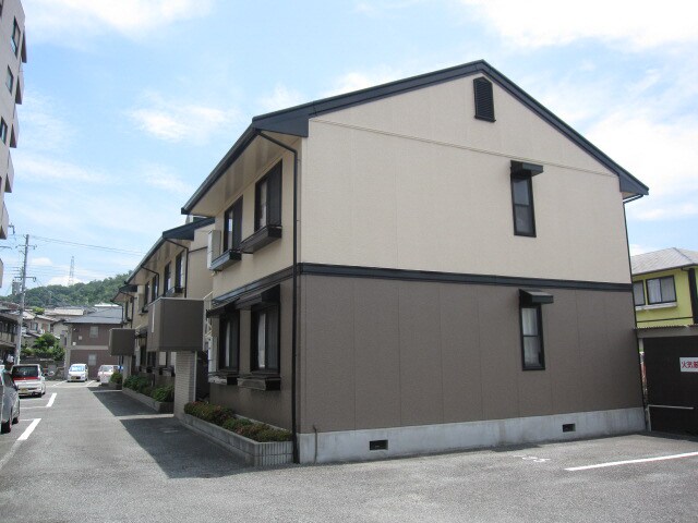 クレスト安室の物件外観写真