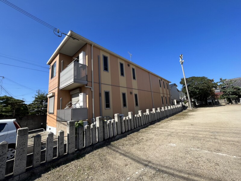 ファミール伊伝居の物件外観写真