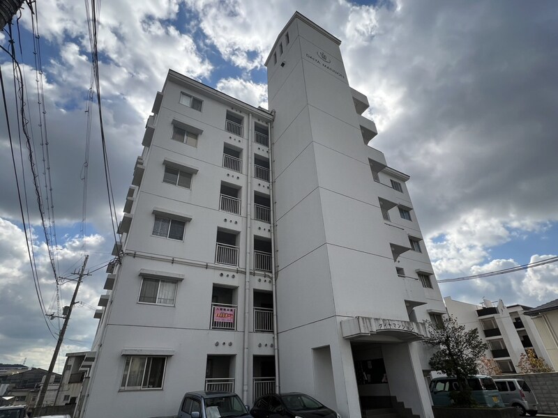 ダイヤマンションの物件外観写真