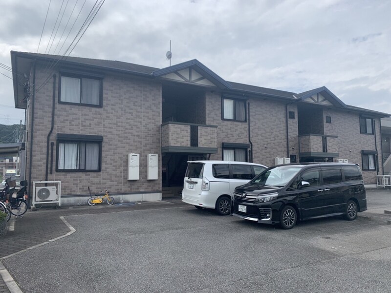 アーヴェニール憩の物件外観写真