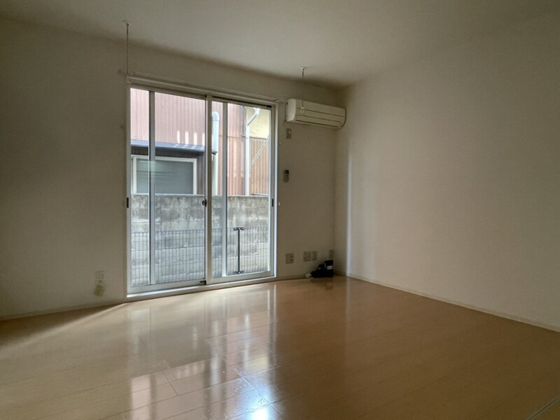 リバーハイツ東堀の物件内観写真