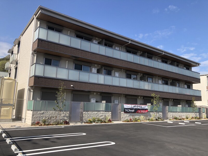 オカバ姫路青山シャーメゾンA棟の物件外観写真