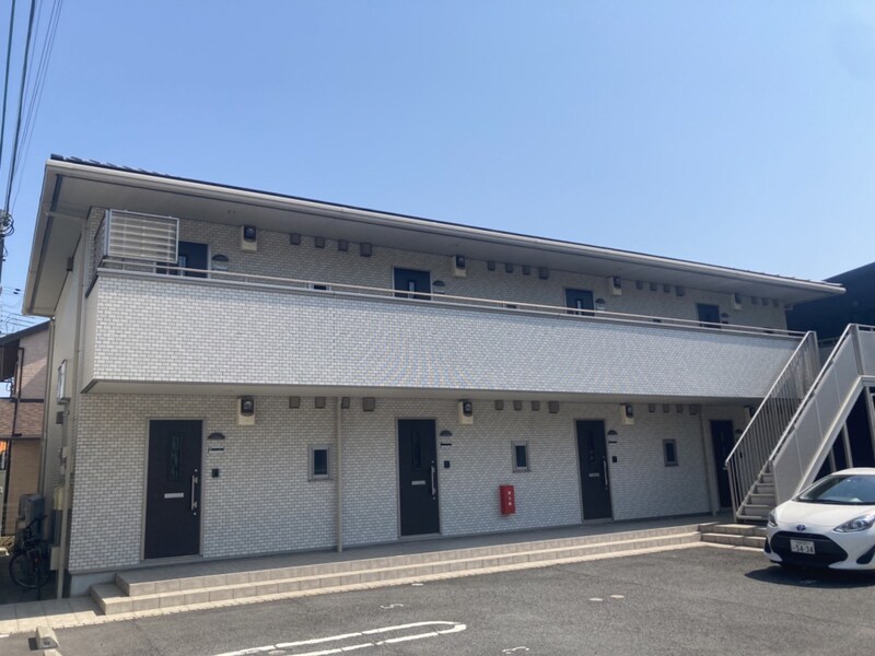 丸萬三番館の物件外観写真